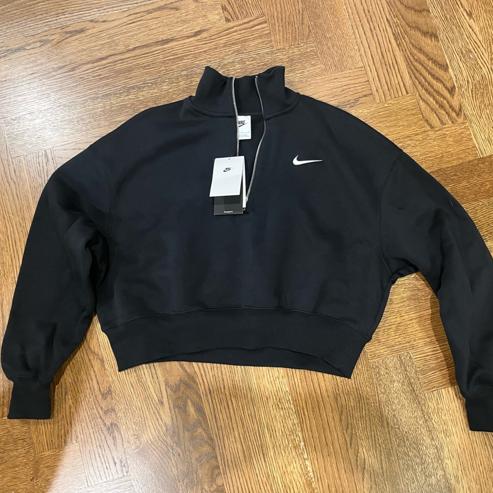 NWT: Nike Sportswear Phoenix Fleece Women's 1/2-Zip Cropped Sweatshirt